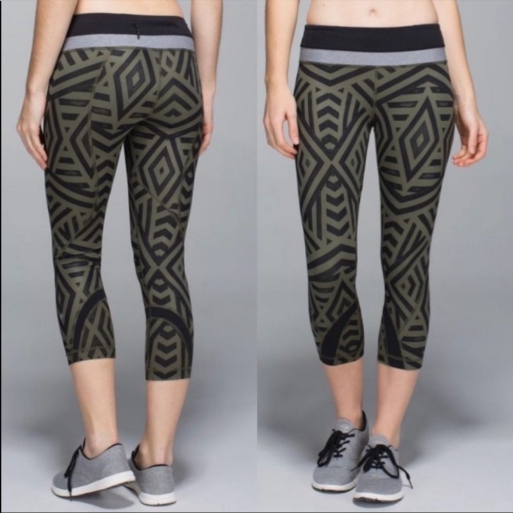 Lululemon Run: Inspire‎ Crop II / Chevron Shuffle Fatigue Green Black / 4